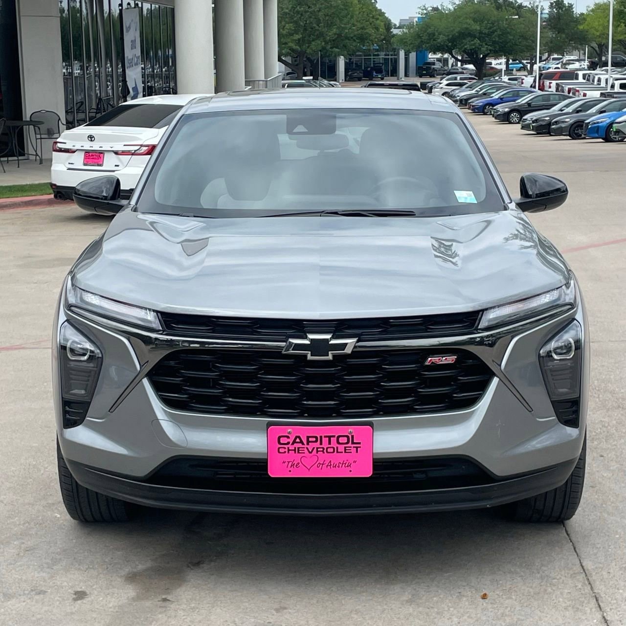 Used 2025 Chevrolet Trax RS w/ Sunroof Package FWD image 7