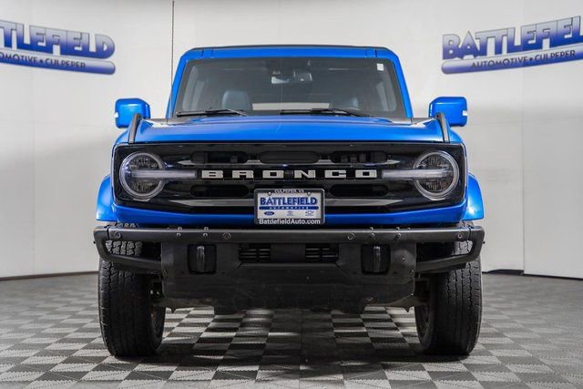 Used 2022 Ford Bronco Outer Banks image 2