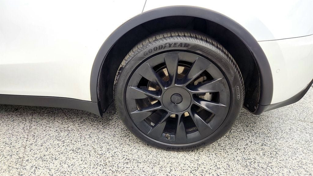 Used 2020 Tesla Model Y Long Range AWD/4WD image 9