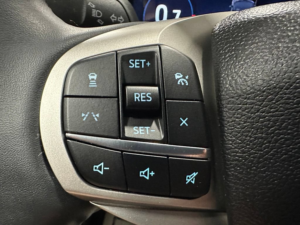 Used 2025 Ford Explorer Active AWD/4WD image 19