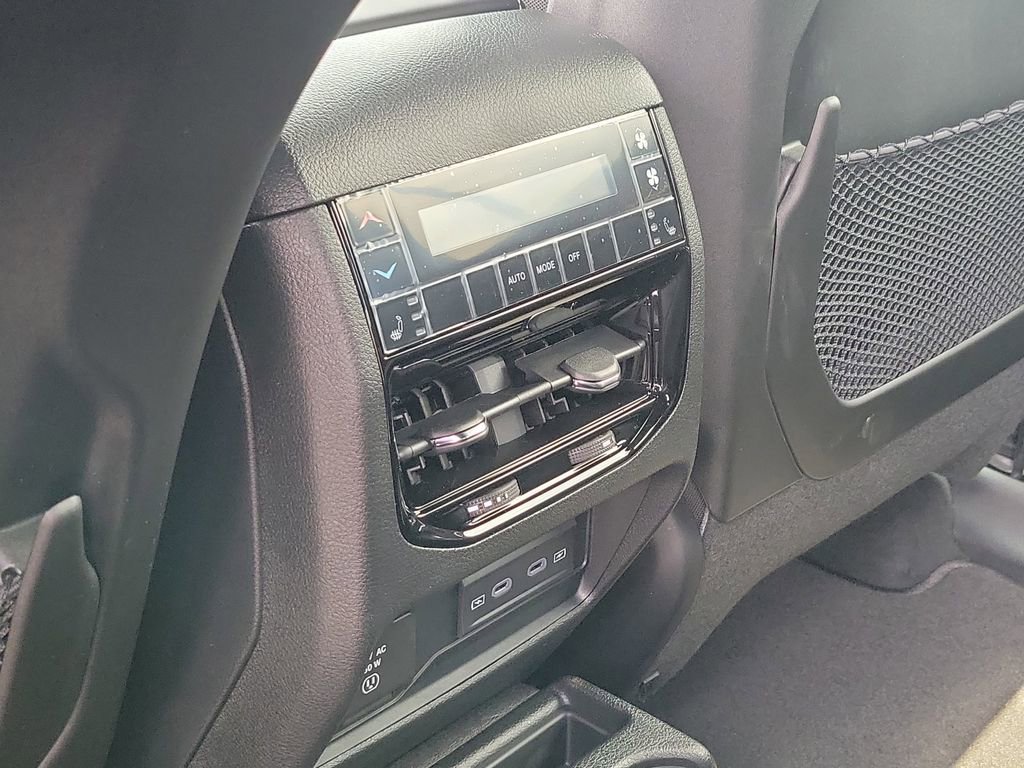 New 2026 Jeep Grand Cherokee L Limited AWD/4WD image 10