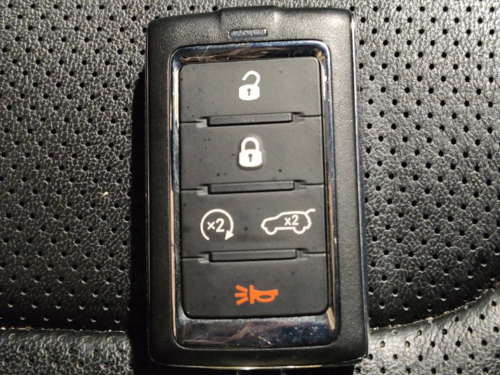 Used 2022 Jeep Grand Cherokee Limited 4xe w/ Luxury Tech Group II AWD/4WD image 32
