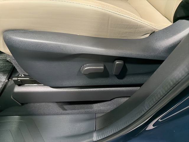 Certified 2024 Subaru Ascent Premium w/ Convenience Package image 12