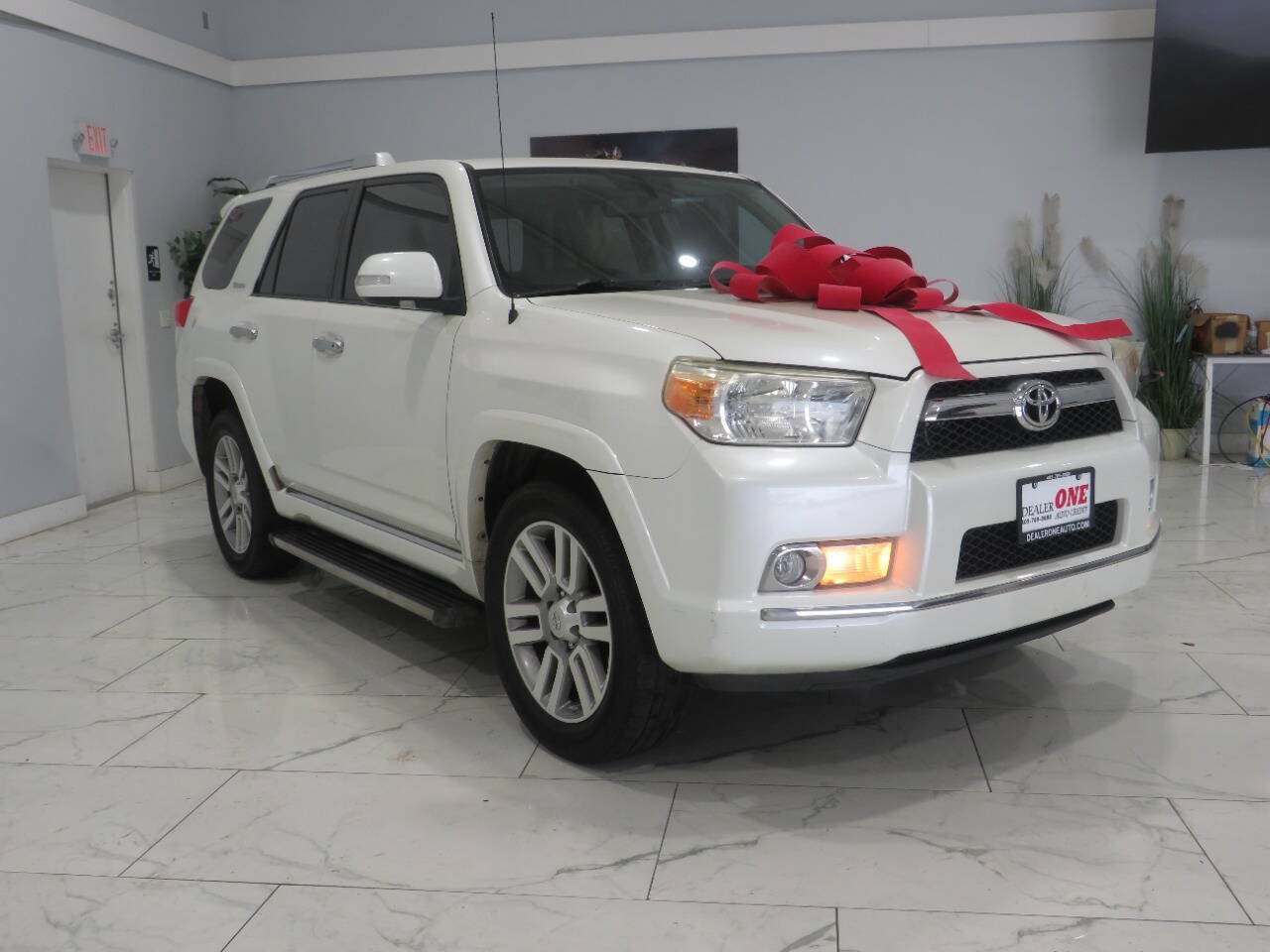 Used 2010 Toyota 4Runner Limited RWD image 2