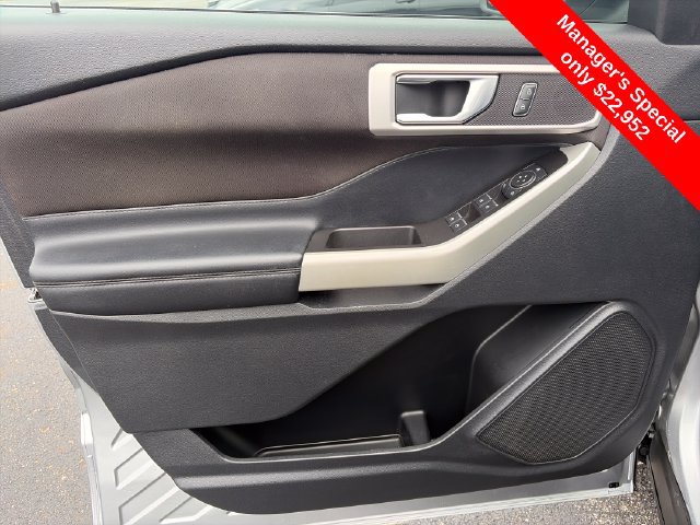 Used 2020 Ford Explorer XLT w/ Comfort Package AWD/4WD image 19