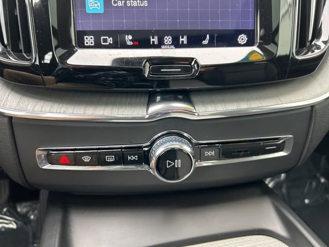 Certified 2025 Volvo XC60 B5 Plus image 25