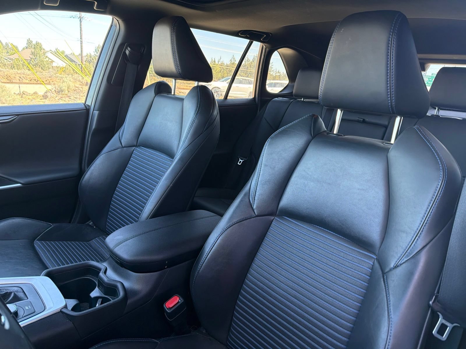 Used 2020 Toyota RAV4 XSE AWD/4WD image 19