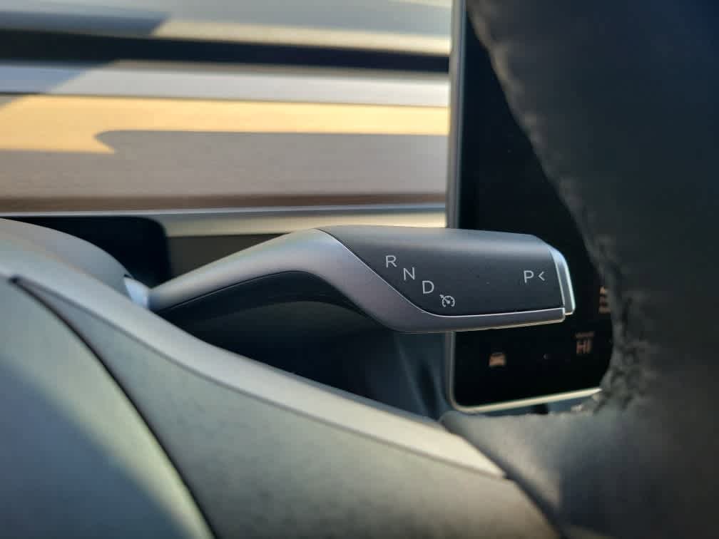 Used 2023 Tesla Model Y AWD image 19
