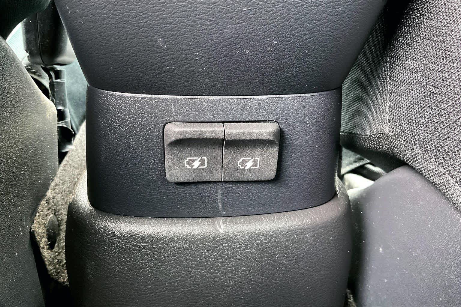 Used 2024 Nissan Kicks S FWD image 31