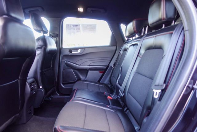 Used 2024 Ford Escape ST-Line image 15