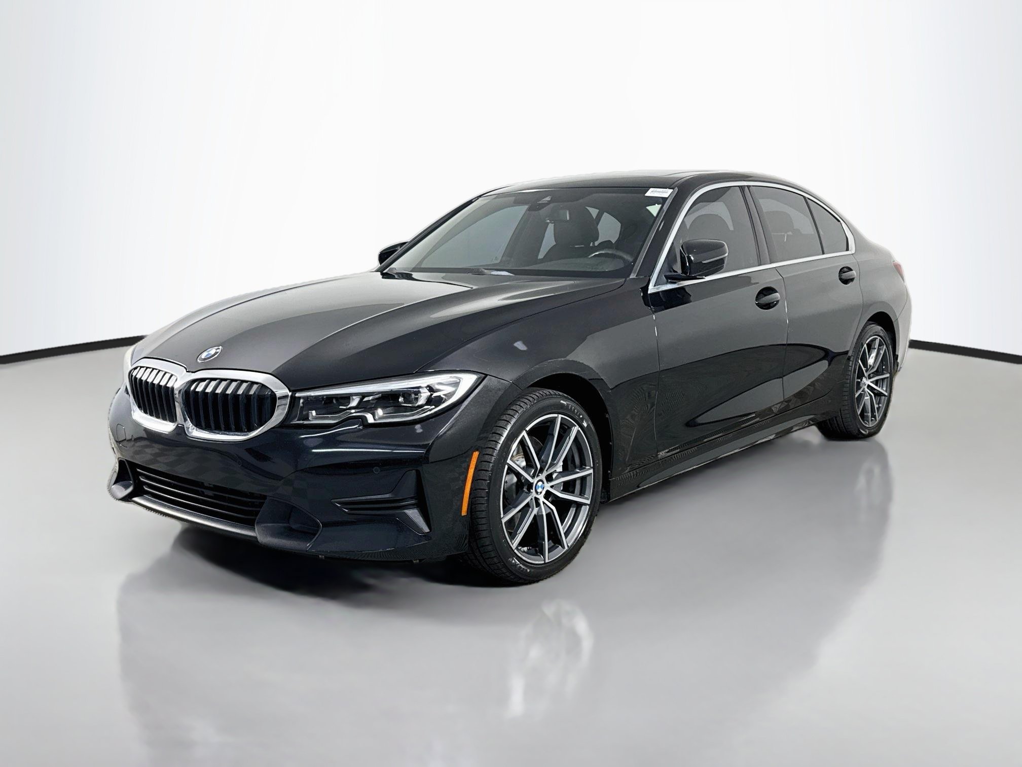 Used 2020 BMW 330i Sedan w/ Convenience Package RWD image 4