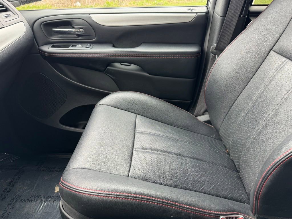 Used 2019 Dodge Grand Caravan GT FWD image 16