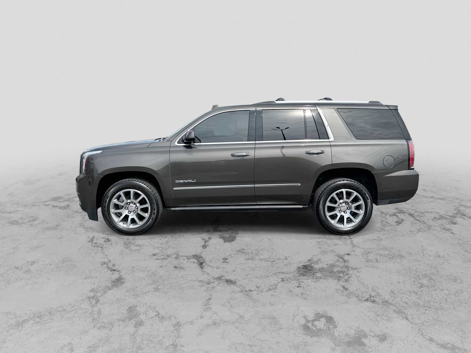 Used 2019 GMC Yukon Denali w/ Open Road Package AWD/4WD image 5