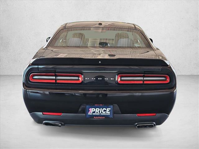 Used 2018 Dodge Challenger SXT RWD image 7