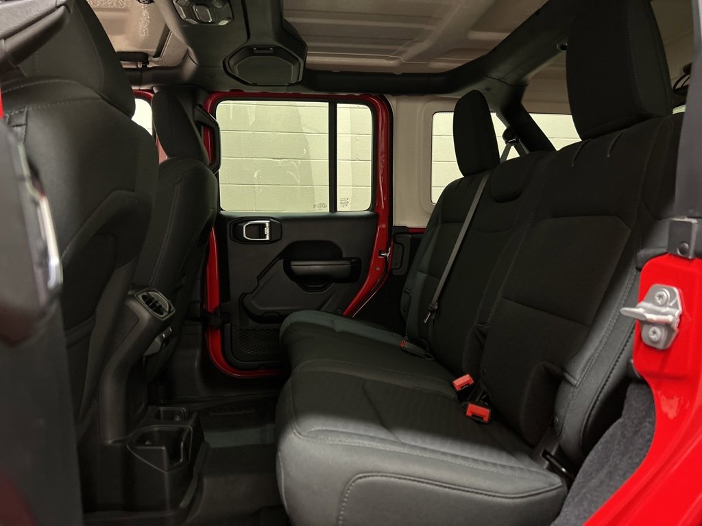 Used 2018 Jeep Wrangler Unlimited Sport S image 8