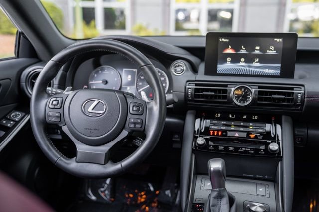 Used 2024 Lexus IS 300 F Sport RWD image 25