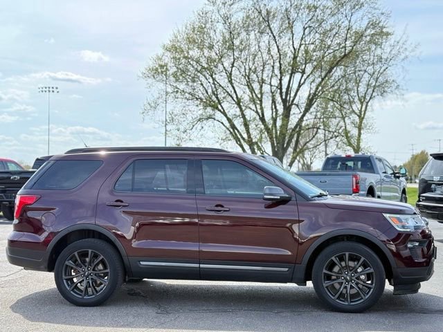 Certified 2018 Ford Explorer XLT w/ XLT Appearance Package AWD/4WD image 38