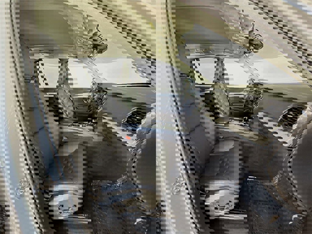 Certified 2025 Volvo XC90 B5 Core image 30