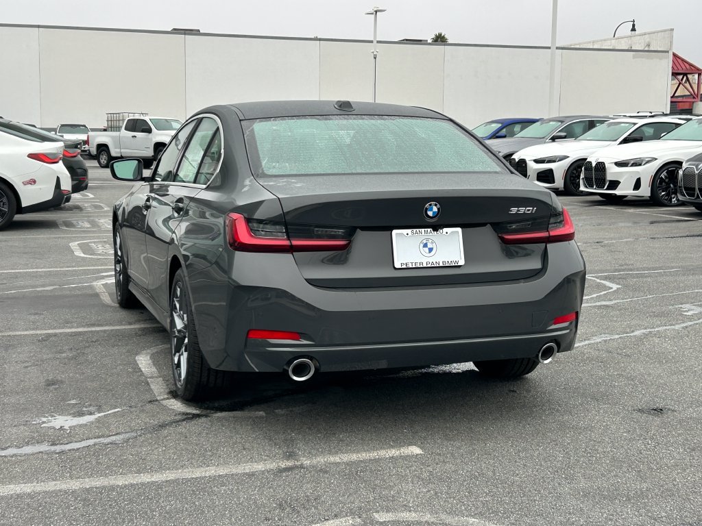 New 2026 BMW 330i Sedan RWD image 3