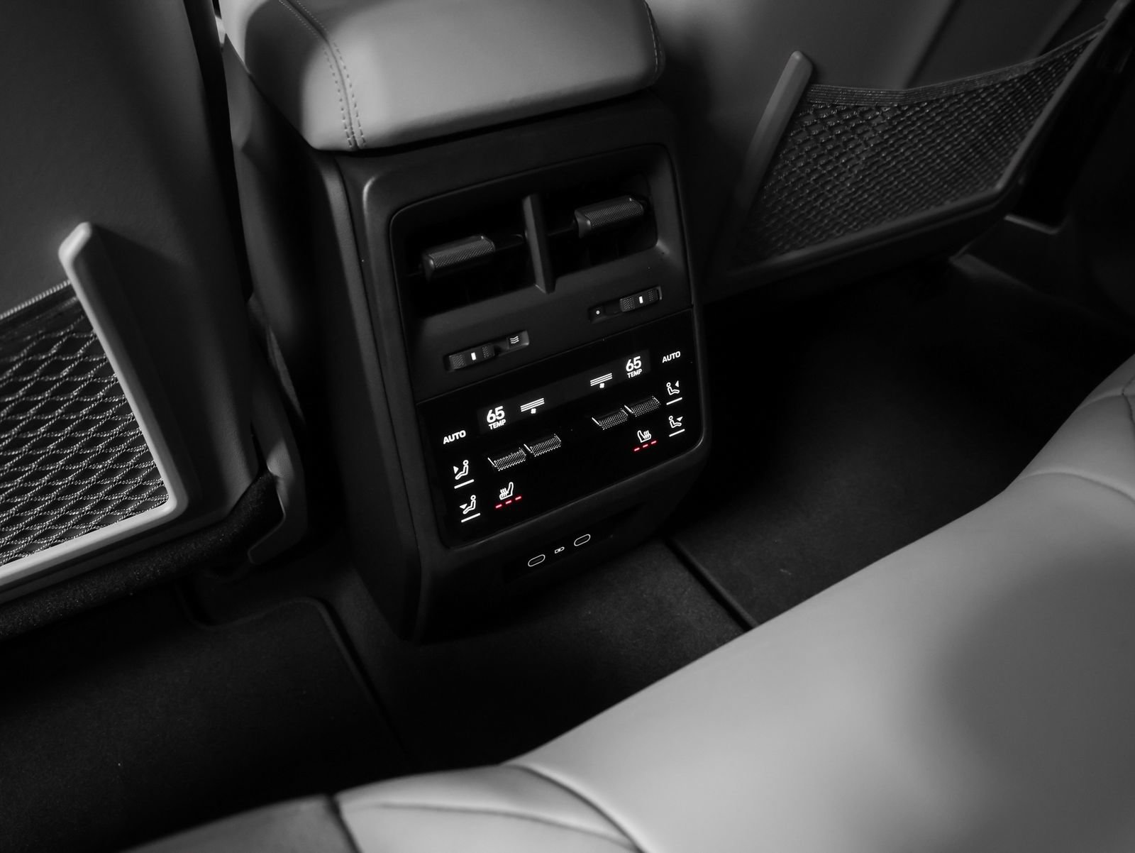 New 2026 Porsche Macan 4 Electric AWD/4WD image 51