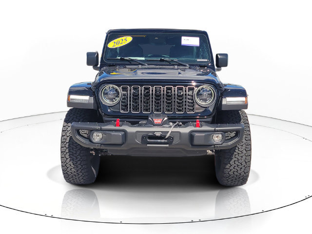 Used 2025 Jeep Wrangler Unlimited Rubicon AWD/4WD image 2