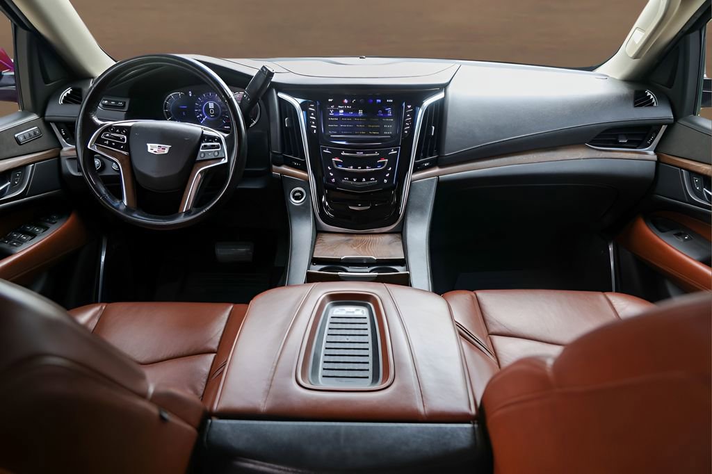 Used 2018 Cadillac Escalade ESV Premium Luxury AWD/4WD image 28