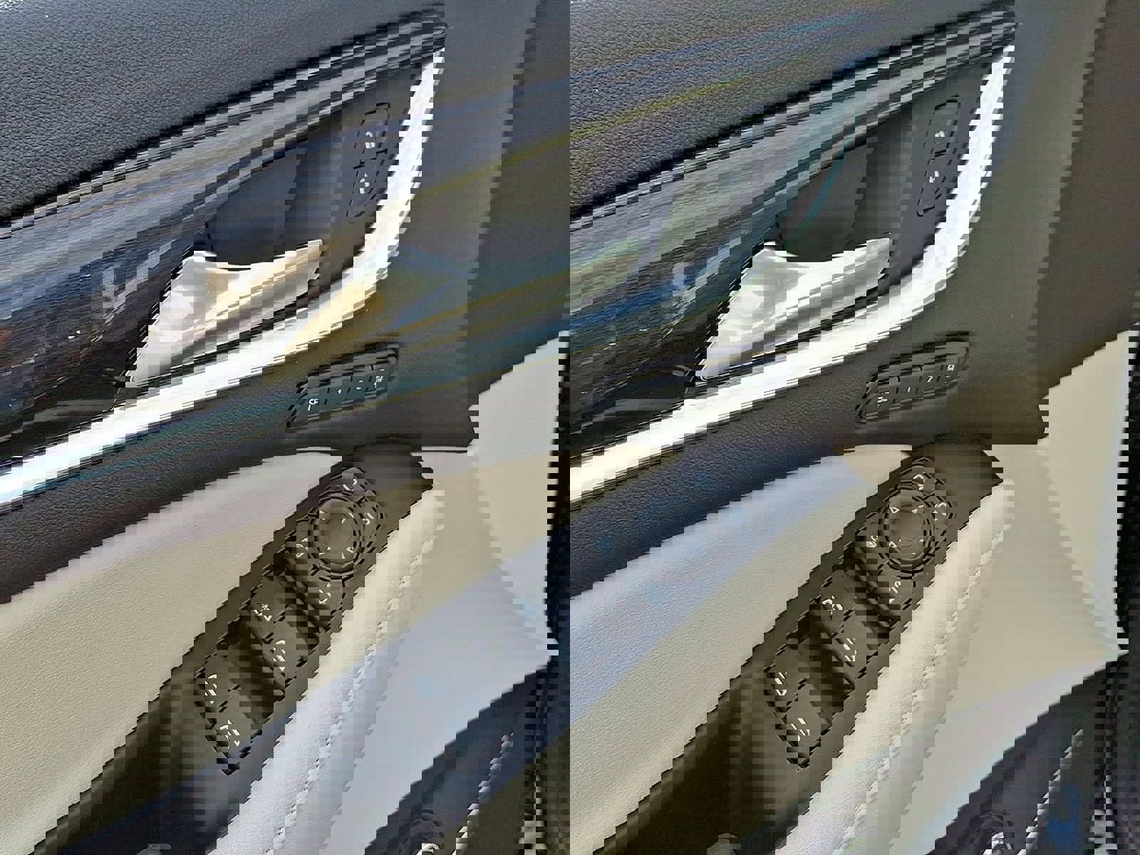 Used 2023 Buick Enclave Premium w/ Experience Buick Package image 24