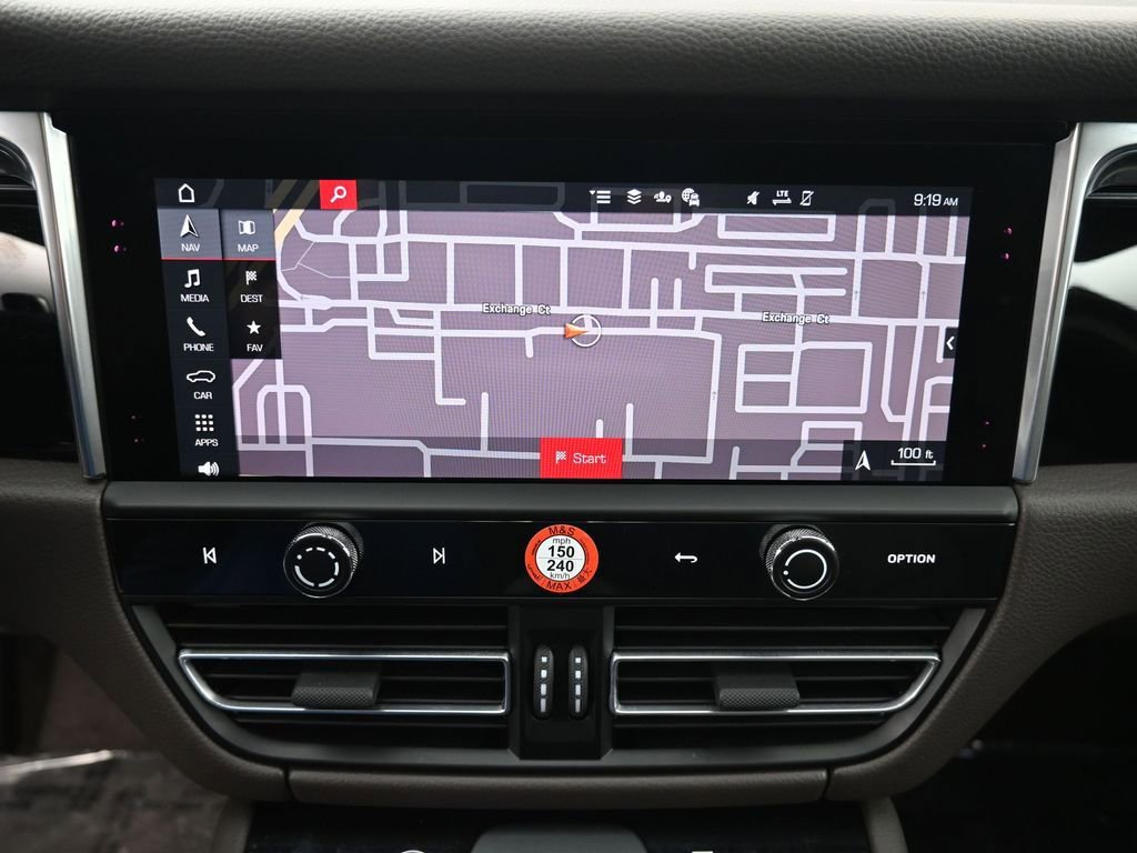 Certified 2026 Porsche Macan Turbo AWD/4WD image 21