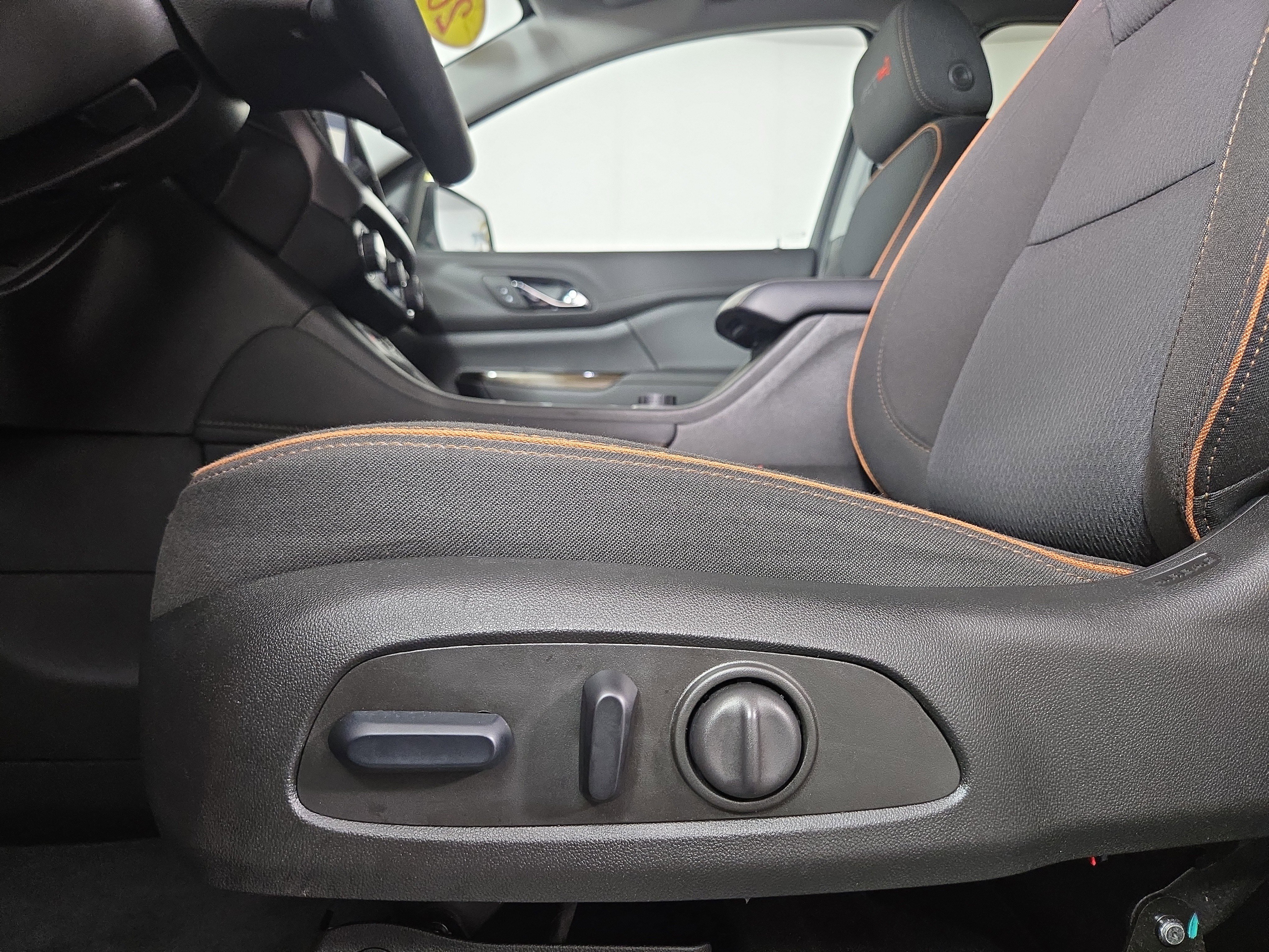 Certified 2023 GMC Acadia AT4 w/ LPO, Floor Liner Package image 32