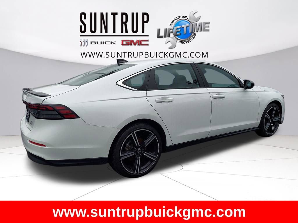 Used 2024 Honda Accord Sport image 9