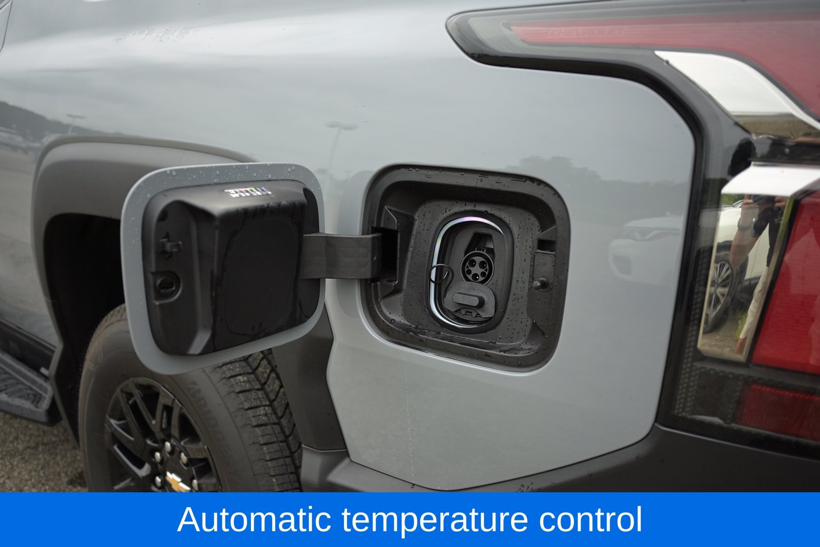 Used 2026 Chevrolet Silverado EV LT AWD/4WD image 35