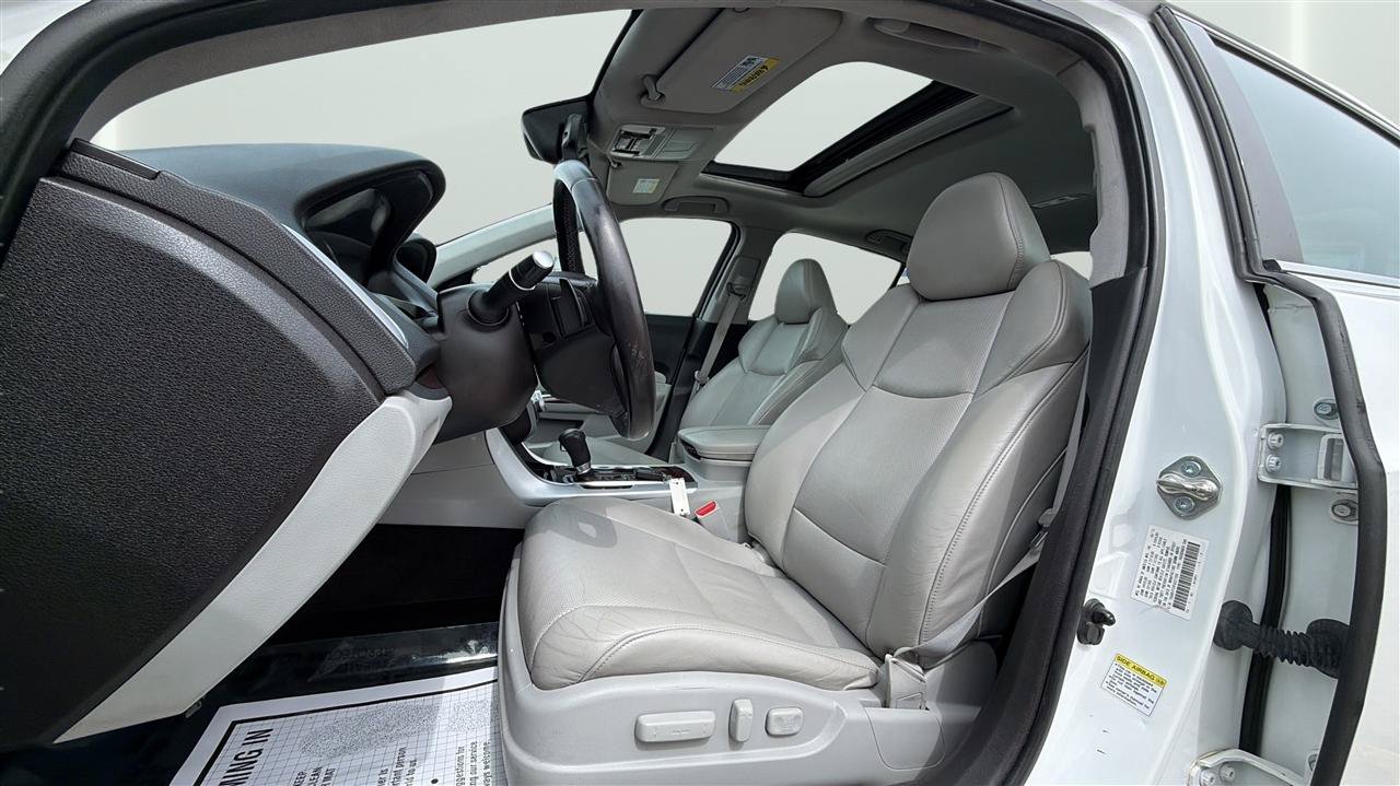 Used 2015 Acura TLX w/ Technology Package FWD image 30
