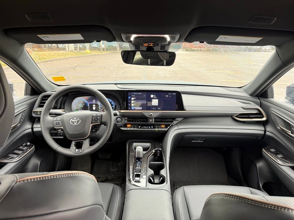 Used 2025 Toyota Crown Signia AWD/4WD image 24