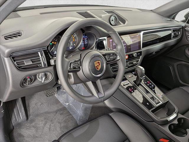 New 2026 Porsche Macan AWD/4WD image 4