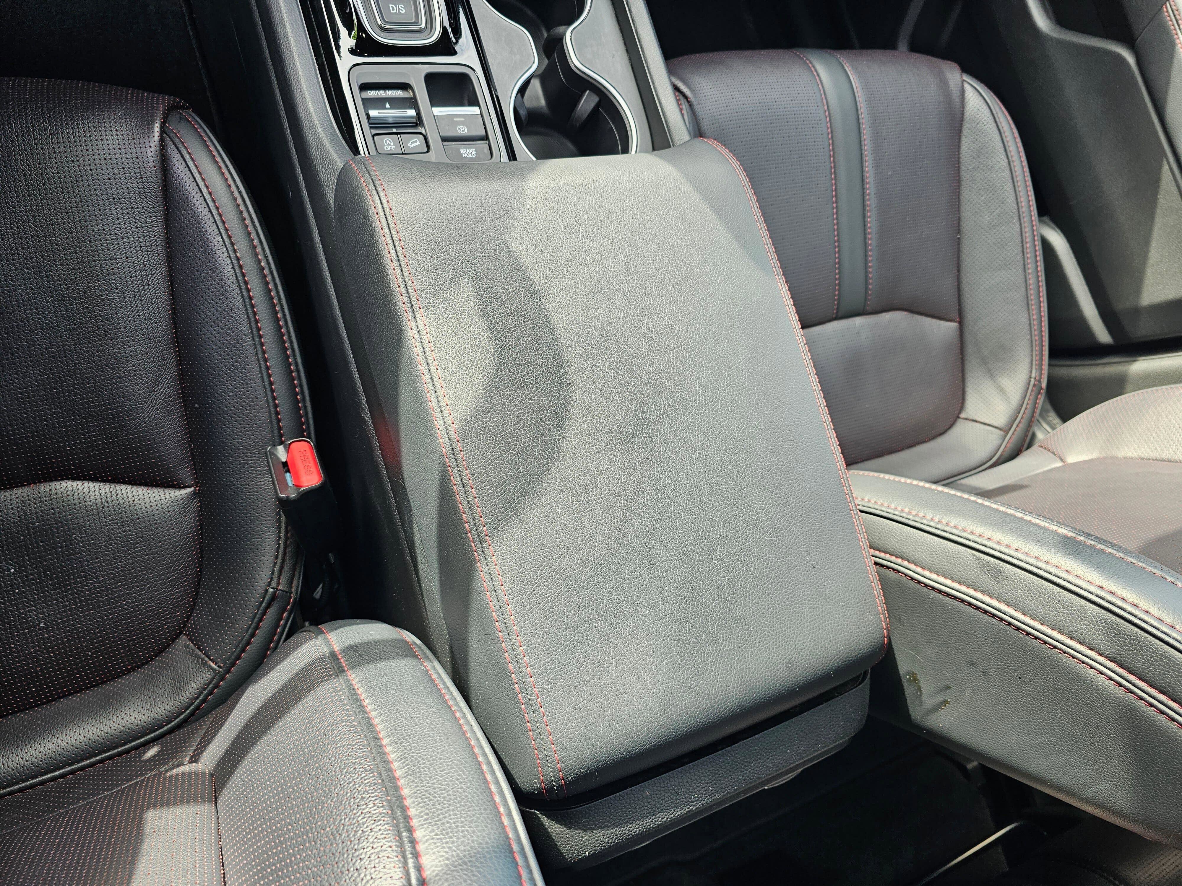 Used 2025 Honda Pilot Black Edition image 29