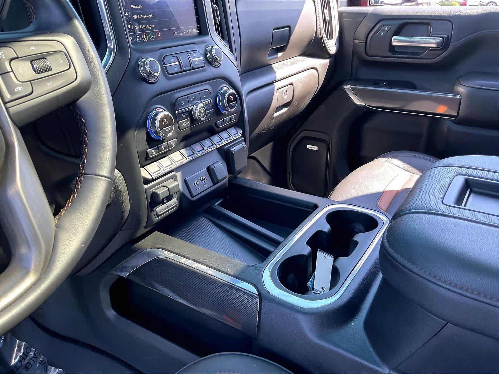 Used 2022 GMC Sierra 2500 AT4 w/ AT4 Preferred Package AWD/4WD image 17