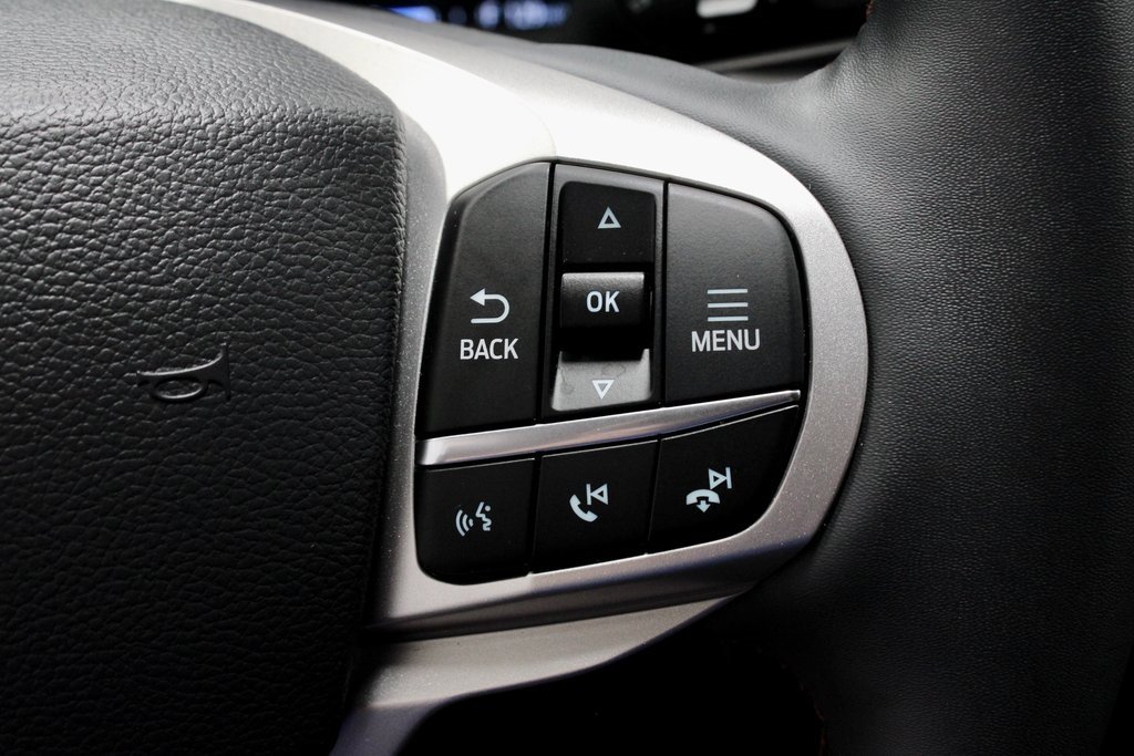 Certified 2025 Ford Explorer Active image 31