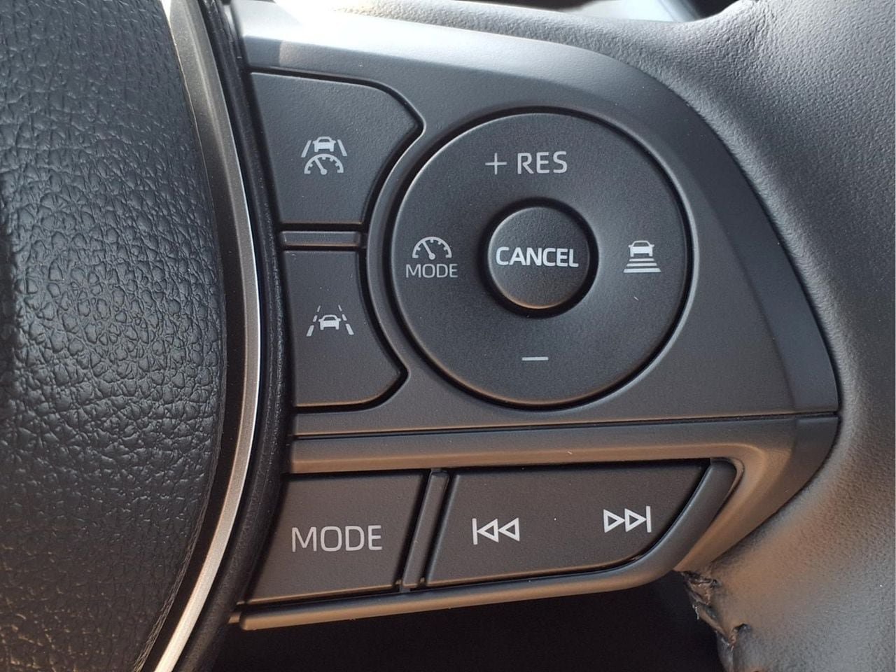 Used 2026 Toyota Corolla SE FWD image 22