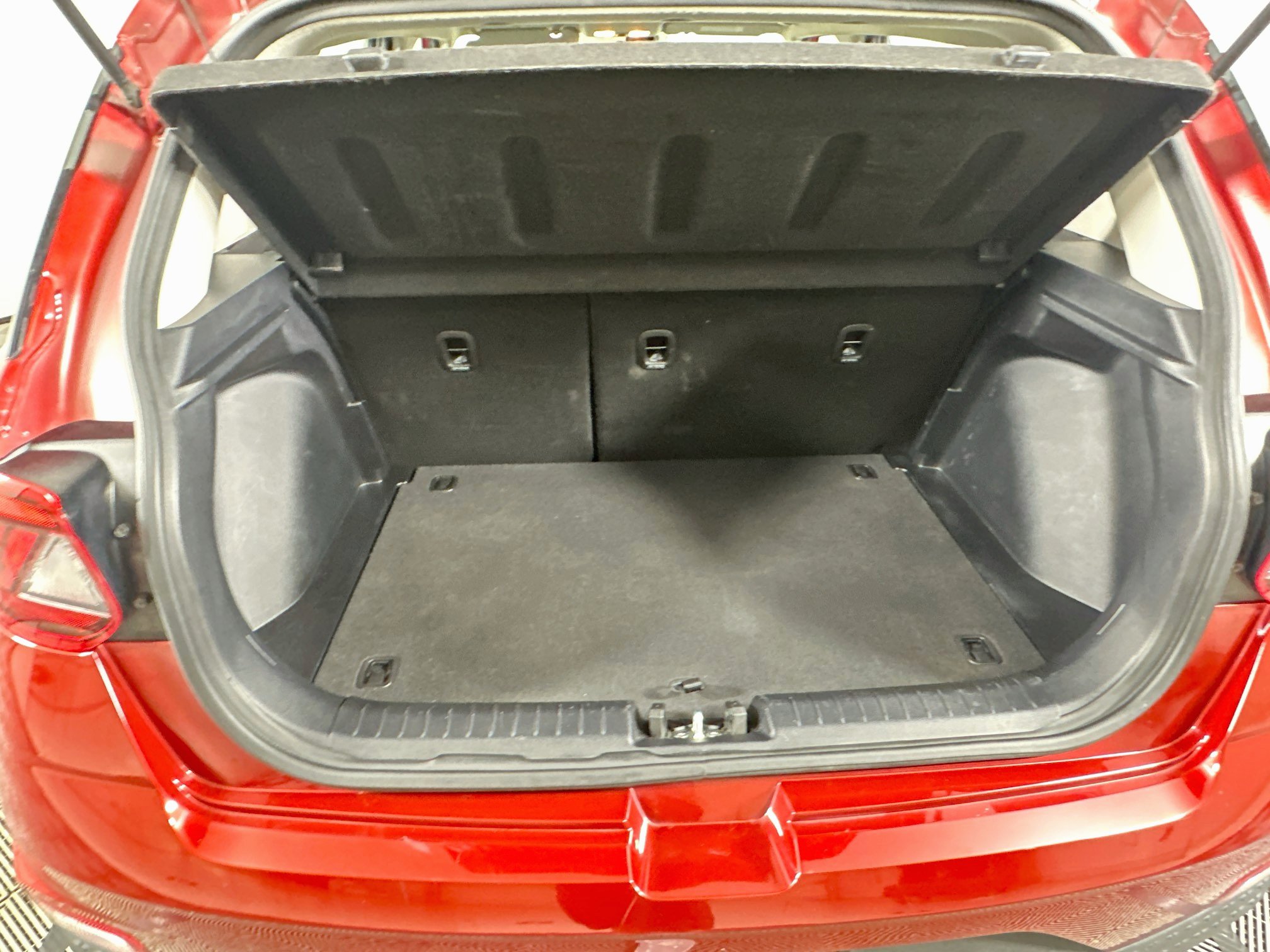 Used 2025 Hyundai Venue SEL FWD image 28