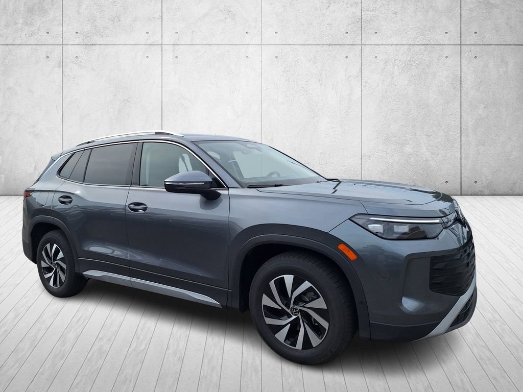 New 2025 Volkswagen Tiguan S image 3