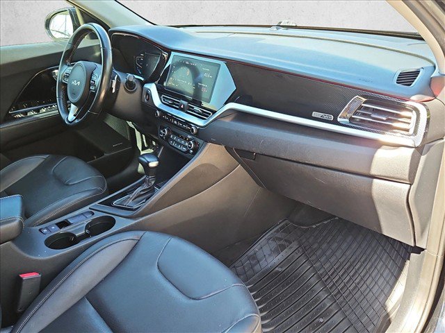 Used 2022 Kia Niro Touring Special Edition FWD image 23