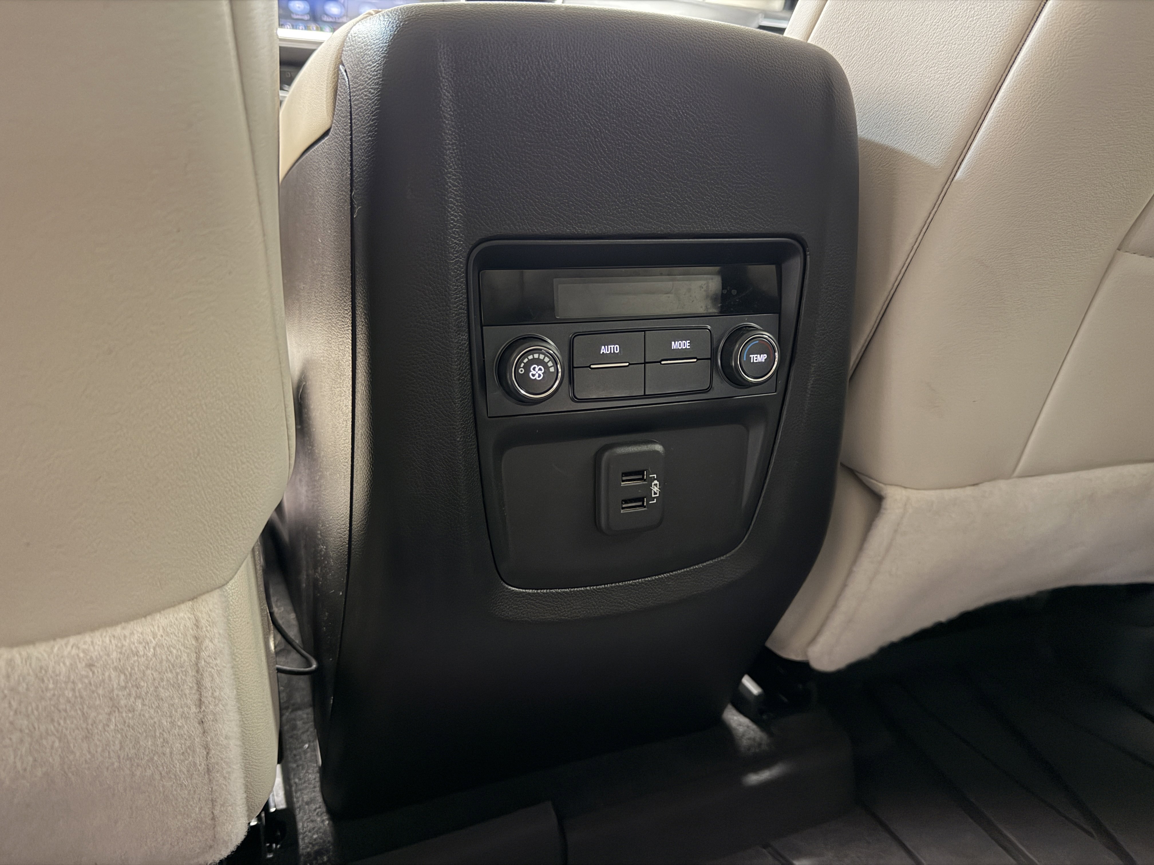 Used 2023 Buick Enclave Essence w/ Experience Buick Package image 25