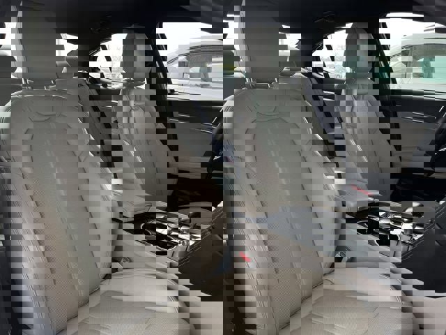 Used 2023 Genesis G70 2.0T image 24