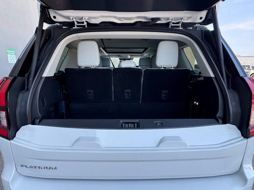 Used 2025 Ford Expedition Platinum AWD/4WD image 32