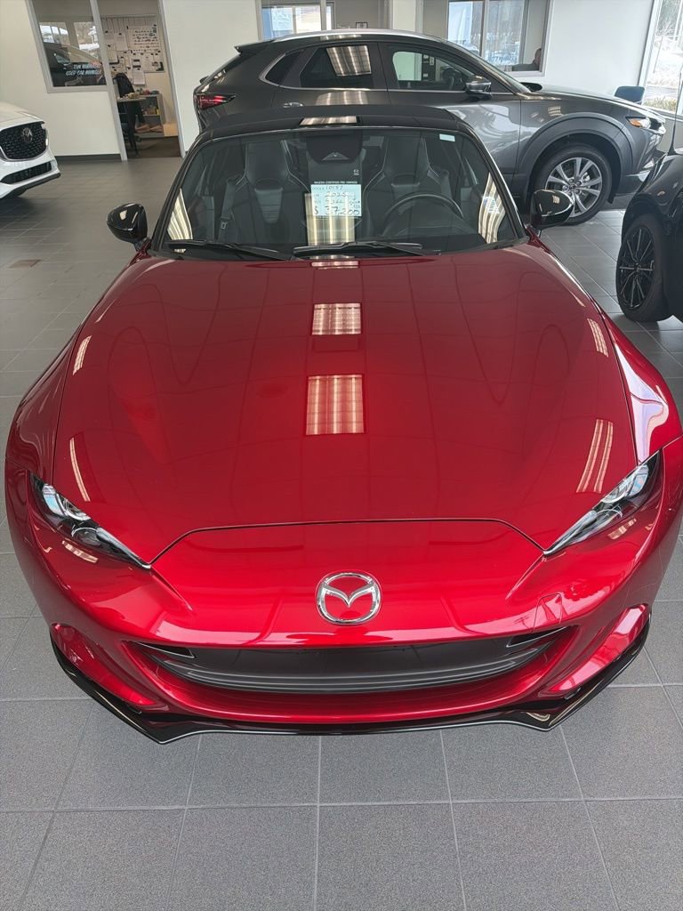 Certified 2025 MAZDA MX-5 Miata Club w/ Brembo/BBS Recaro Package RWD image 14