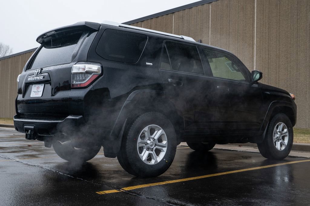 Used 2018 Toyota 4Runner SR5 image 7