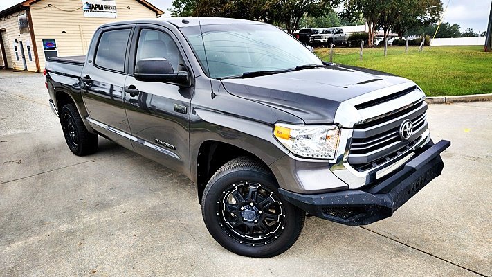 Used 2016 Toyota Tundra SR5 w/ SR5 Upgrade Package AWD/4WD image 4