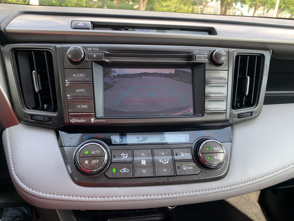 Used 2015 Toyota RAV4 XLE FWD image 15