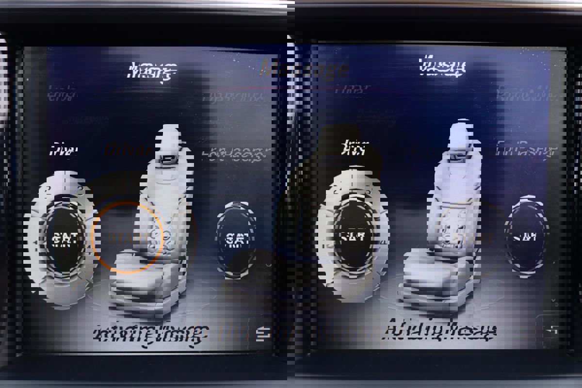 Used 2017 Mercedes-Benz SL 550 w/ Driver Assistance Package image 25