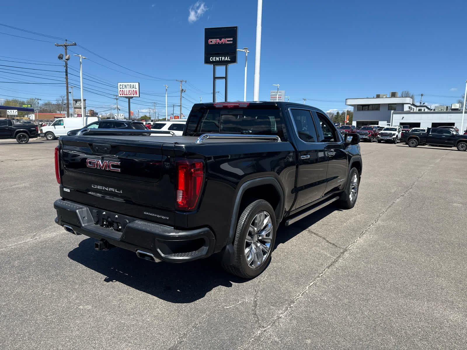Certified 2024 GMC Sierra 1500 Denali w/ Denali Reserve Package AWD/4WD image 5